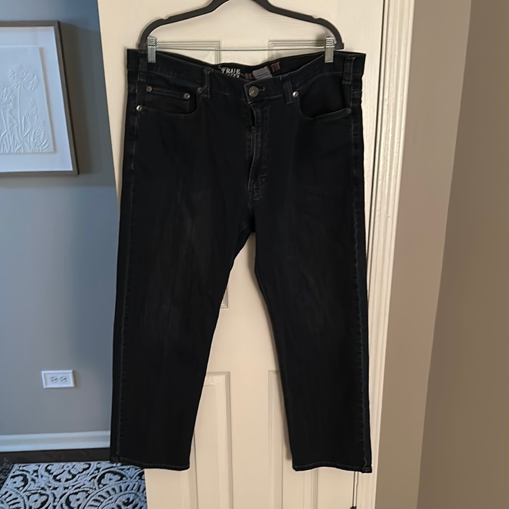 Black Relaxed Jeans Comfortable Fit